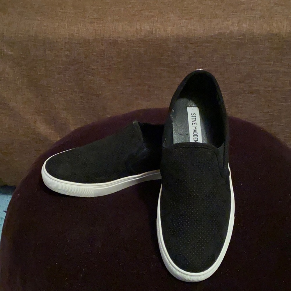 Steve Madden slip on boat shoe. Size 8.5